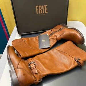 Boots Frye